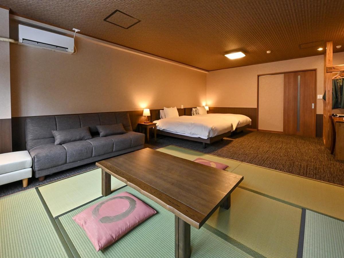 Kutsurogijyuku Shintaki Hotel Aizuwakamatsu Buitenkant foto